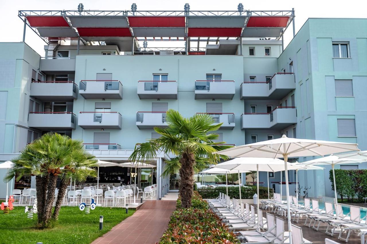 Domino Suite Hotel & Residence Lido di Jesolo Exterior photo